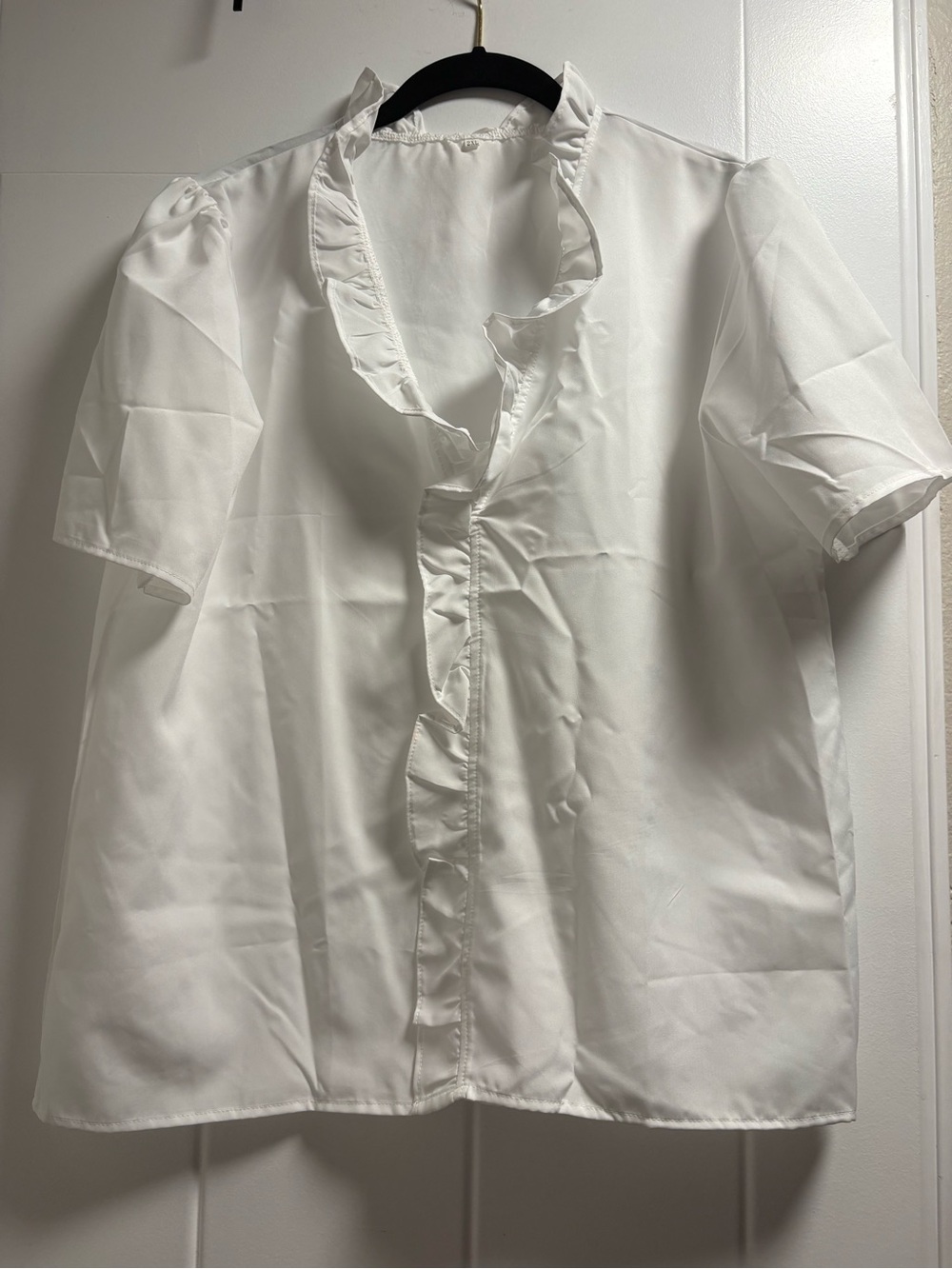 YNS Generic White Ruffle V-Neck Short Sleeve Blouse